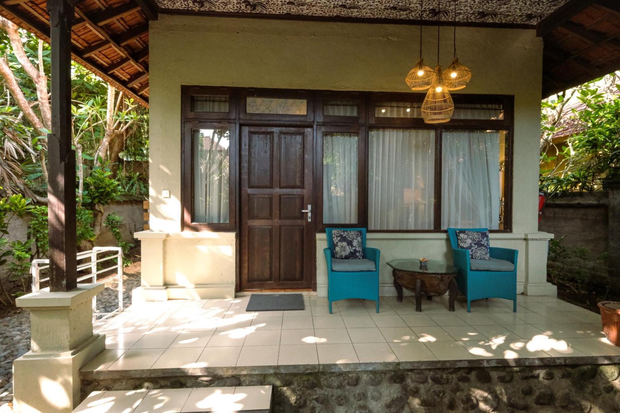 Peneeda View Beach Hotel Sanur  Exterior photo