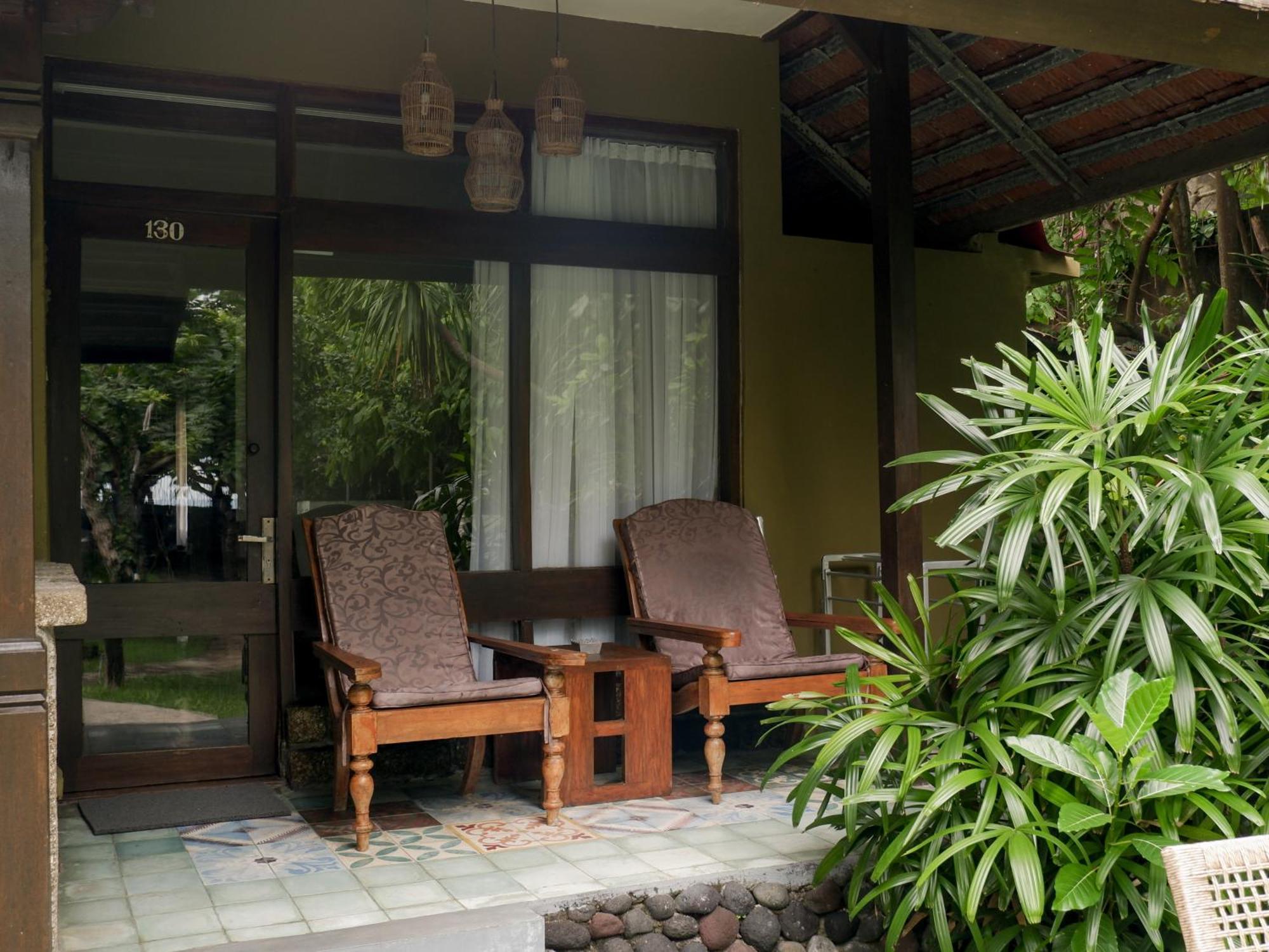 Peneeda View Beach Hotel Sanur  Exterior photo